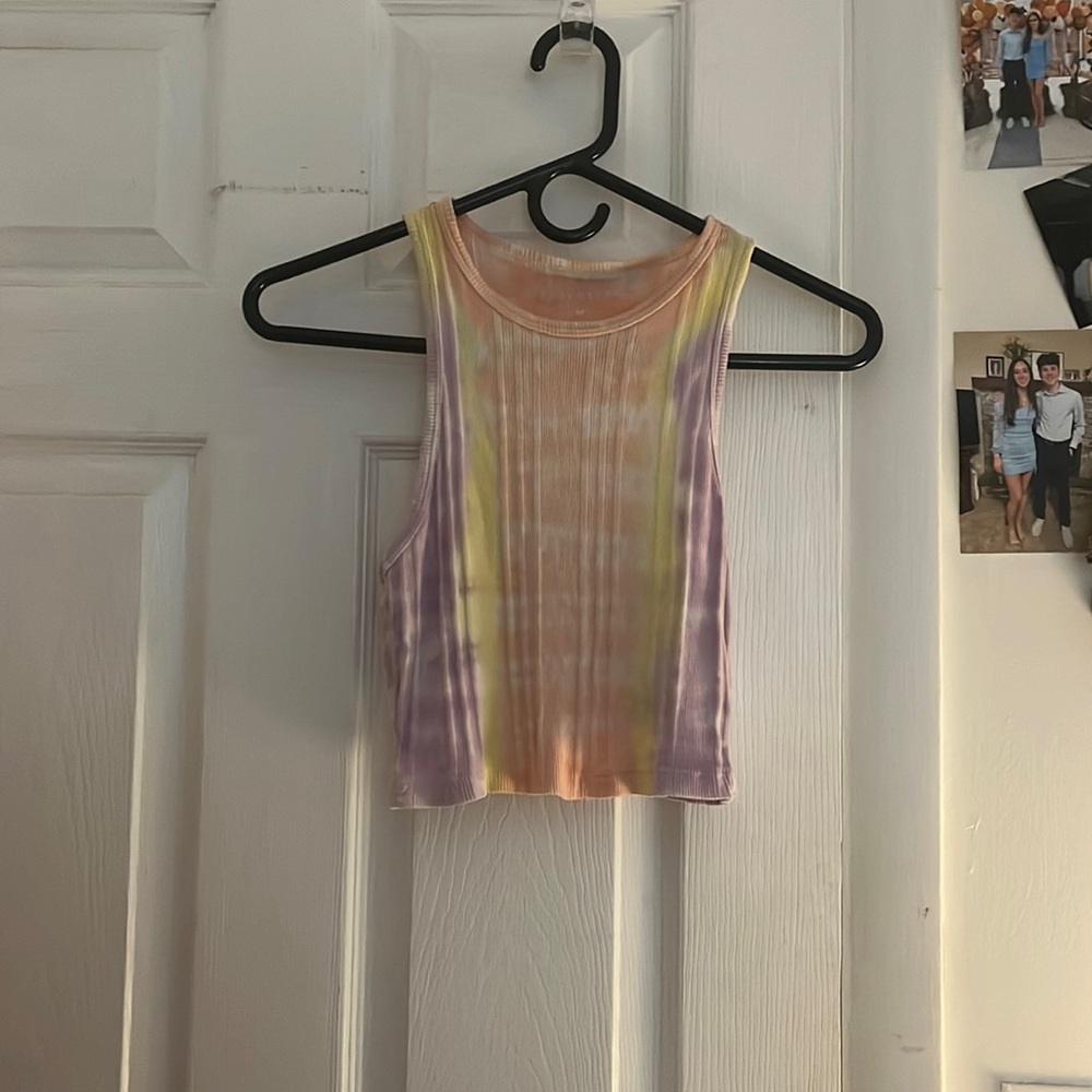 Ombré cropped tank top